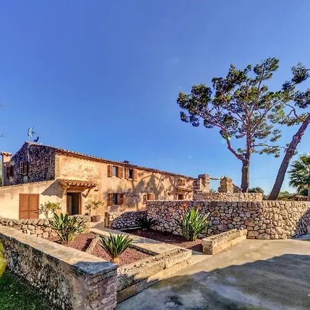 Sleeps 8 With Air Con And Wifi Villa