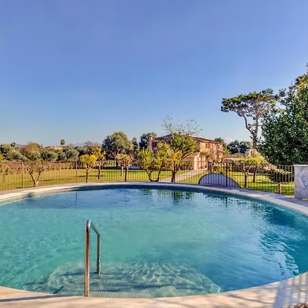 Sleeps 8 With Air Con And Wifi Pollença