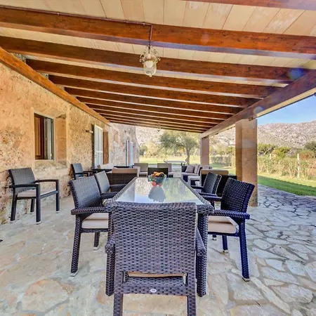 Villa Sleeps 8 With Air Con And Wifi