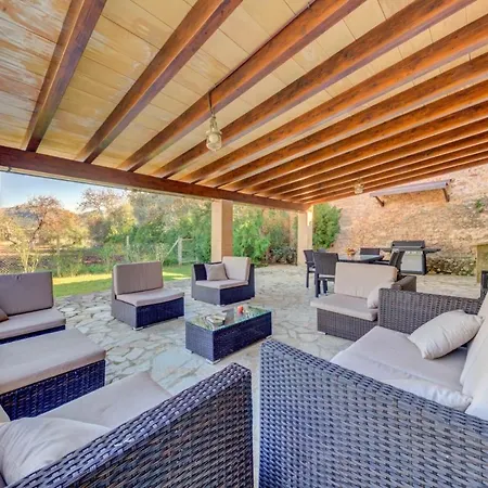 Sleeps 8 With Air Con And Wifi Villa Pollença