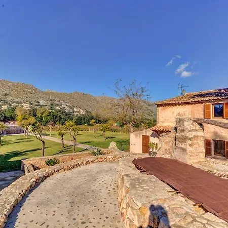 Sleeps 8 With Air Con And Wifi Villa