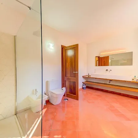 Villa Sleeps 8 With Air Con And Wifi Pollença