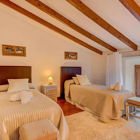Sleeps 8 With Air Con And Wifi