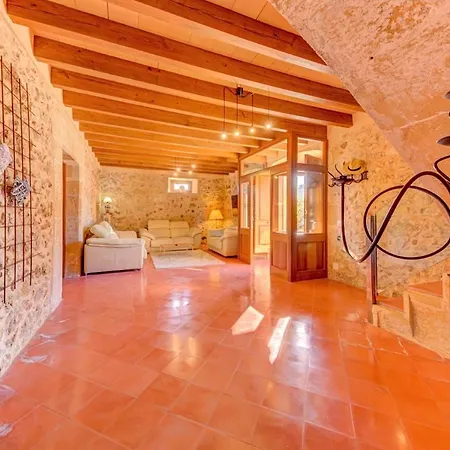 Sleeps 8 With Air Con And Wifi *