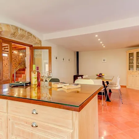 Sleeps 8 With Air Con And Wifi *