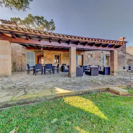 Villa Sleeps 8 With Air Con And Wifi *