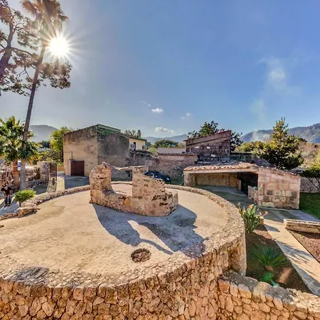 Sleeps 8 With Air Con And Wifi Pollença